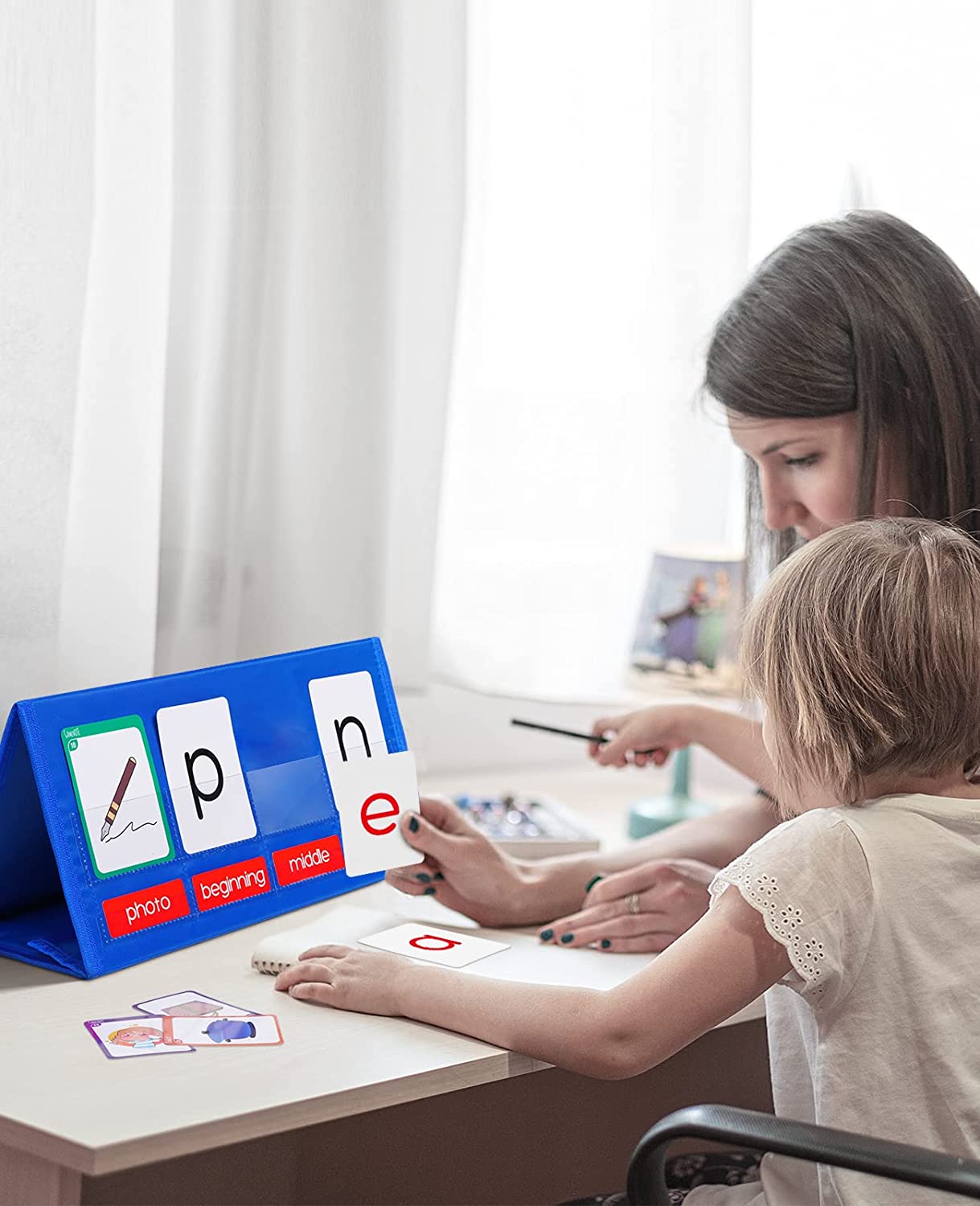 Kindergarten Phonics Blending Kit – Foldable Tabletop Pocket Chart for CVC, CCVC & Silent-e Words