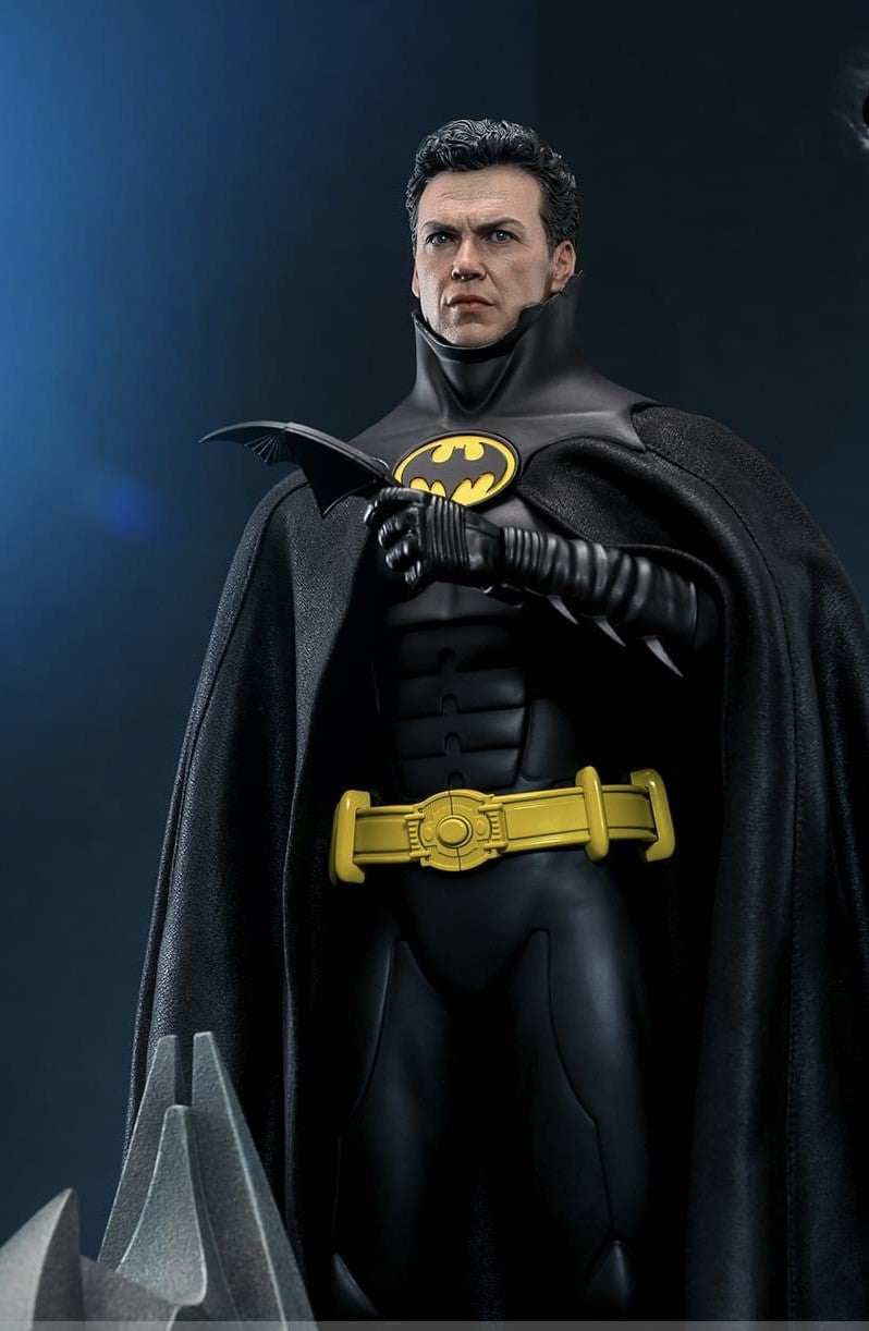 Hot Toys MMS770 Batman Returns - 1/6th scale Batman Collectible Figure (Deluxe Version)